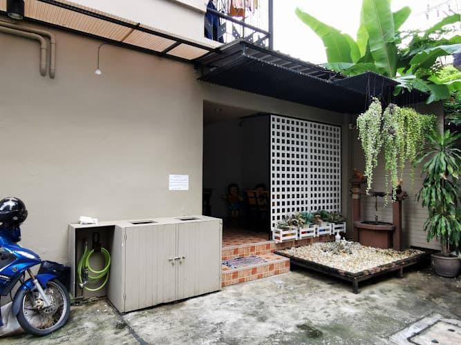 88 Room For Rent (หอพัก 88 สาทร)