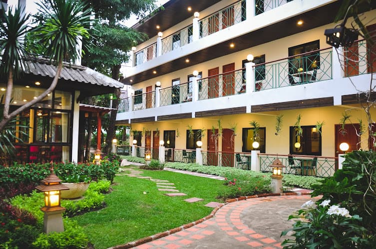 Charlie House Pinklao